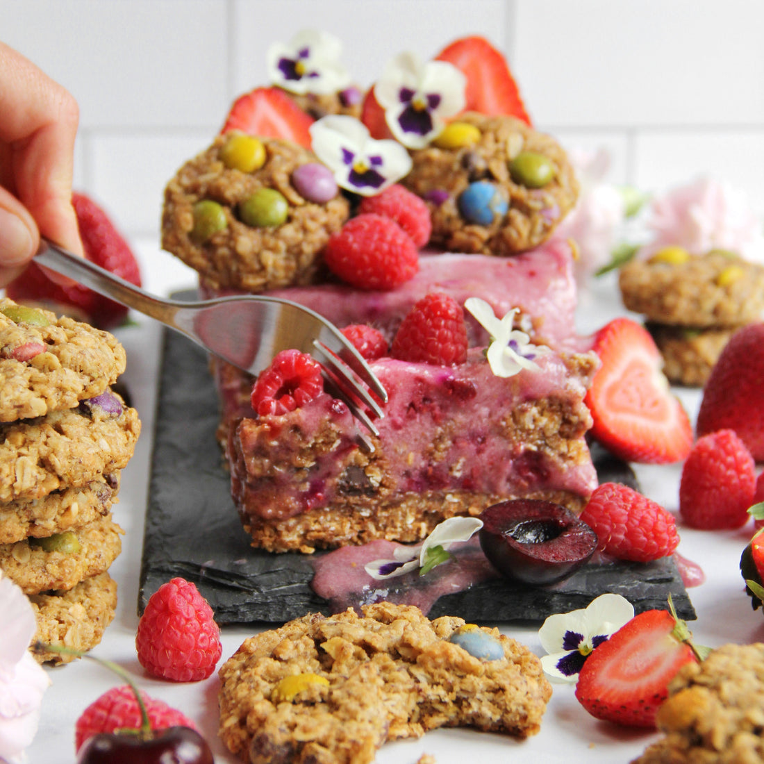 Berry Crunch Nice Cream Cake 🍓🍪